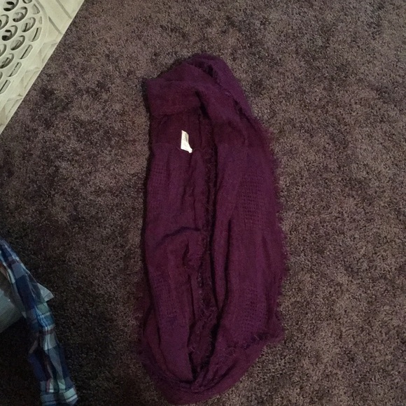 Scarf - Picture 1 of 1